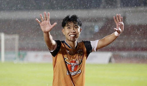 Tuyển thủ Việt Nam báo tin vui cho HLV Kim Sang-sik