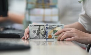 Giá USD quay lại kỷ lục 26.000 đồng/USD