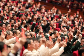 Bộ Chính trị ra quy định về độ tuổi, cơ cấu nhân sự cấp ủy, chính quyền, MTTQ