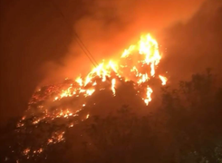 Cháy rừng Ba Sao, lửa lan từ Hoà Bình sang Hà Nam