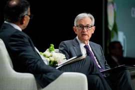 Phát biểu của Chủ tịch Fed Jerome Powell khiến thị trường chao đảo