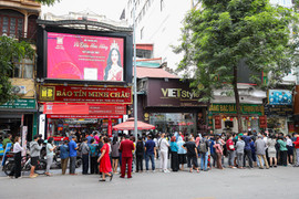 Khách mua 1 chỉ vàng, cửa hàng hẹn 10 ngày sau trả