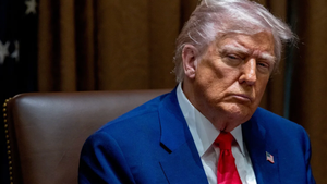 Ông Trump điều hành nước Mỹ hỗn loạn có chủ đích?