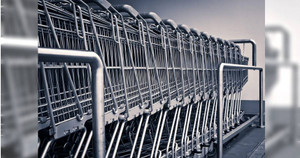 Siêu thị van xin khách trả lại 500 chiếc xe đẩy mà họ 'tiện tay' mang về nhà