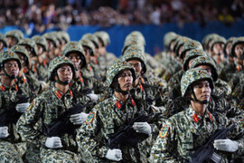 Trực tiếp: Tổng hợp luyện diễu binh, diễu hành lễ 30/4 tại TP.HCM