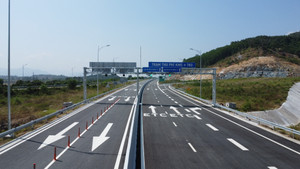 Bắt đầu thông xe cao tốc Vân Phong – Nha Trang, từ TP.HCM đi Phú Yên còn 5 tiếng