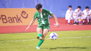 Chiêm ngưỡng 2 siêu phẩm sút phạt thể hiện đẳng cấp Công Phượng