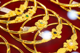 Giá vàng SJC tăng rất mạnh, lập kỷ lục mới 121 triệu đồng/lượng