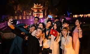 Giới trẻ hoá sĩ tử thời xưa, đi tìm bí ẩn lịch sử khoa cử bằng ứng dụng AI