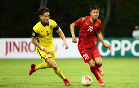 Quyết đấu tuyển Việt Nam, Malaysia làm khó HLV Kim Sang-sik