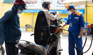 Giá xăng đồng loạt tăng, tiến sát 20.000 đồng/lít