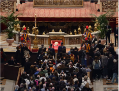 Hàng vạn tín đồ tham gia viếng Giáo hoàng Francis