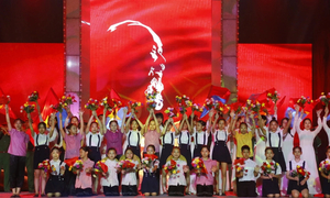 Cầu truyền hình ‘Vang mãi khúc khải hoàn’ tái hiện trang sử hào hùng của dân tộc