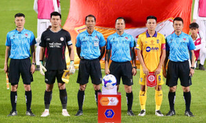 SLNA tố trọng tài xử ép, VPF chuyển VFF giải quyết