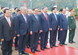 Lãnh đạo Đảng, Nhà nước viếng Chủ tịch Hồ Chí Minh dịp 30/4