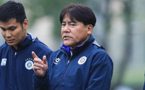 Hà Nội FC khiến V.League ngỡ ngàng vì loạt giải thưởng