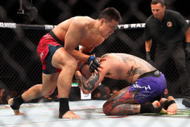 Bị đệ tử Thiếu Lâm đấm gục, võ sĩ Mỹ giải nghệ