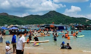 Bình Định 'siết' hoạt động mô tô nước sau vụ bé gái 8 tuổi thiệt mạng