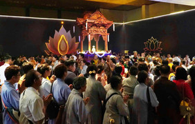 Cận cảnh bên trong khu vực người dân chiêm bái xá lợi Phật ở TP.HCM