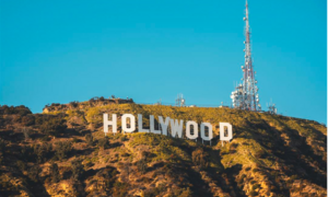 Ông Trump đánh thuế 100% phim nước ngoài để 'cứu Hollywood'