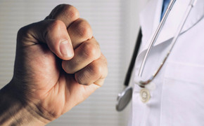 Bộ Y tế: 'Hành hung cán bộ y tế là không thể chấp nhận'