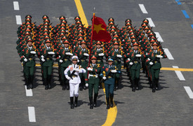 Đoàn Việt Nam duyệt binh trên Quảng trường Đỏ, hát nhạc Nga ở hậu trường