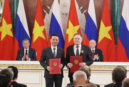 Tổng Bí thư Tô Lâm và Tổng thống Vladimir Putin chứng kiến trao văn kiện hợp tác