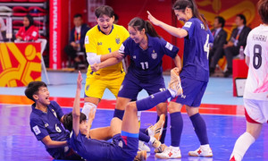 Thái Lan bất ngờ thắng Nhật Bản, tránh tuyển Việt Nam ở giải châu Á