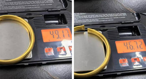 Mang vòng vàng đi bán thấy nó rỉ nước, khi cân lại giảm gần nửa chỉ