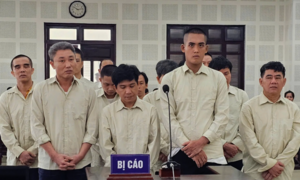 In hơn 1,6 triệu cuốn sách giáo khoa giả, 13 người lĩnh án tù