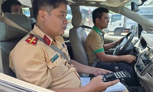 Ngày đầu Công an TP.HCM tổ chức sát hạch, cấp giấy phép lái xe