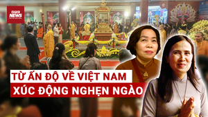 Từng chiêm bái ở đất Phật, phật tử xúc động đảnh lễ Xá Lợi Phật giữa lòng Hà Nội