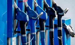 Giá xăng dầu hôm nay 16/5: Biến động trái chiều