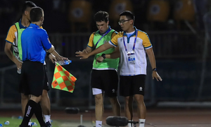 Hà Nội FC gửi công văn kiến nghị trọng tài làm trái quy định V.League