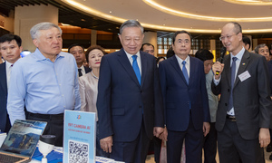 Tổng Bí thư: Hoan nghênh nhiệm vụ rất quan trọng của FPT, nền tảng rất cốt lõi