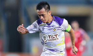 Văn Quyết tạo siêu phẩm, Hà Nội FC thắng đậm TP.HCM