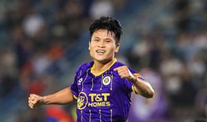 Cầu thủ triệu USD chấn thương, HLV Kim Sang-sik không cần lo