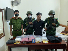 Bắt gã thanh niên người Lào tàng trữ 3kg và 40.000 viên ma túy