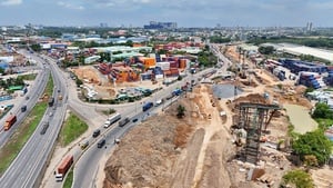 Toàn cảnh nút giao đồ sộ nhất Vành đai 3 TP.HCM vào giai đoạn nước rút