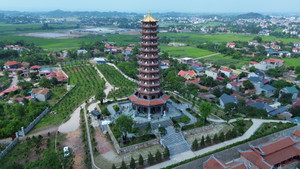 Chùa Phúc Sơn chuẩn bị 300.000 suất ăn mỗi ngày cho khách chiêm bái xá lợi Phật