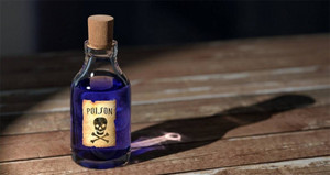 Bị bạo hành đến tuyệt vọng, vợ lên mạng tìm thuốc độc để chết cùng chồng