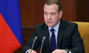 Ông Medvedev cảnh báo về 'cơ hội cuối cùng' dành cho Ukraine