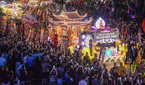 Chỉ người thiếu hiểu biết mới nói chiêm bái xá lợi Phật là mê tín