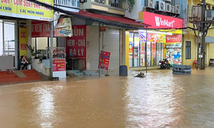 Giao thông tê liệt, sạt lở rình rập sau mưa lớn ở các tỉnh miền núi phía Bắc
