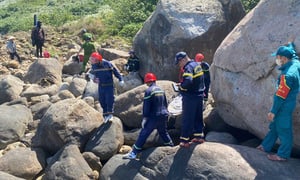 Phát hiện thi thể dưới ghềnh đá ở bán đảo Sơn Trà