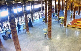 Bảo vệ nói gì khi khống chế gã đàn ông phá hoại ngai vàng vua triều Nguyễn?