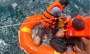 Vụ chìm tàu chở hàng nghìn tấn than: Thêm 9 người được cứu sống