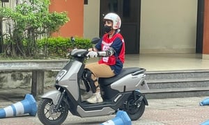Thế hệ Z trên yên xe: Phải biết tham gia giao thông an toàn