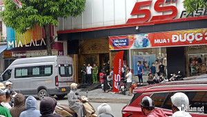 Công an đồng loạt khám xét 3 ngôi nhà liên quan đại ca giang hồ ở Thanh Hóa