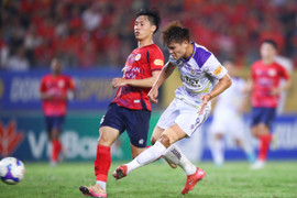 CLB Công an Hà Nội hết cơ hội, Hà Nội FC đua vô địch với Nam Định